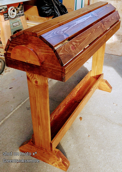 double saddle stand